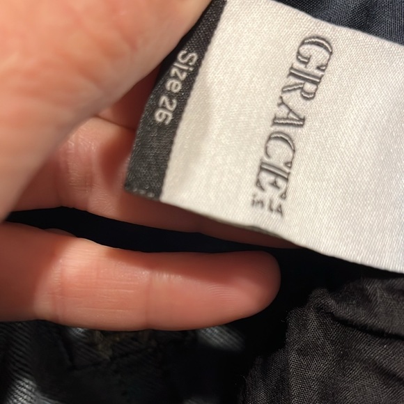 GRACE in LA size 26 rough cut capri Y2K dark wash low rise  EUC - Picture 13 of 15